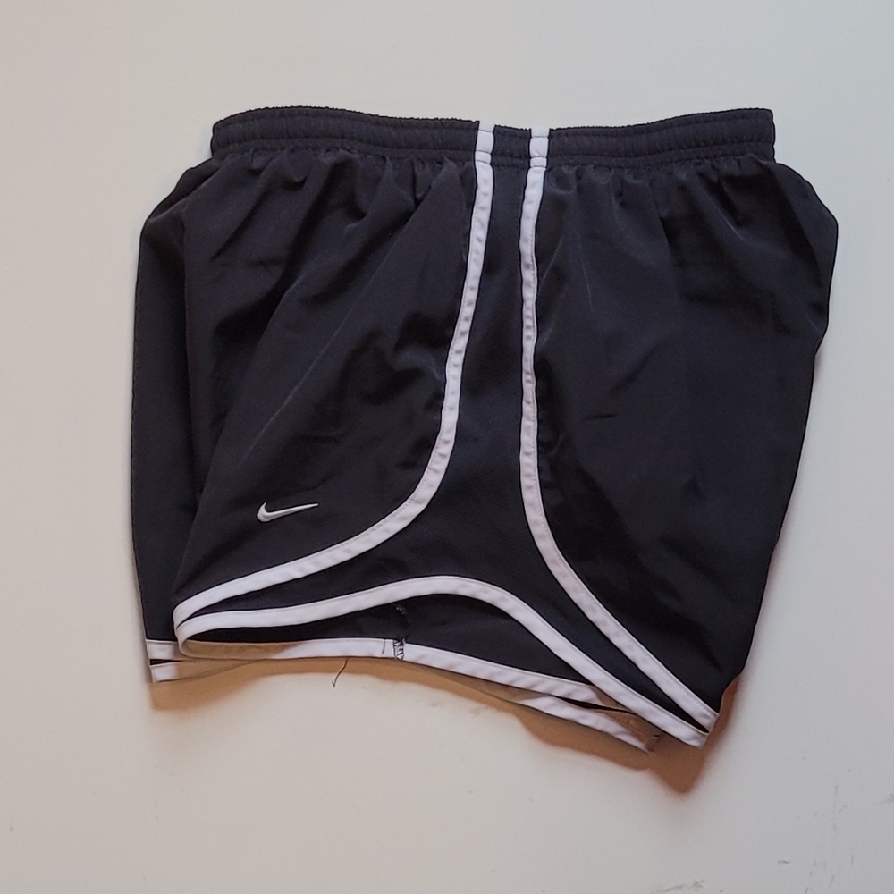 Nike running shorts girls small
